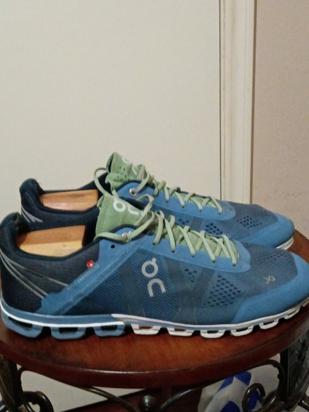 On Running Cloudflow Men's US Size 10 Road Running Shoes Sea/Petrol Green